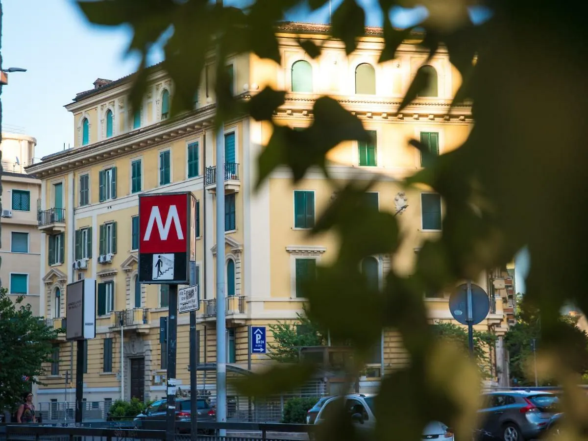 The Right Place - Guest House Rome 2*,